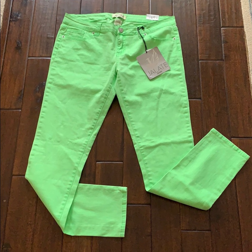 Jalate Jeans in light green...NEW with TAGS!!! ⭐️